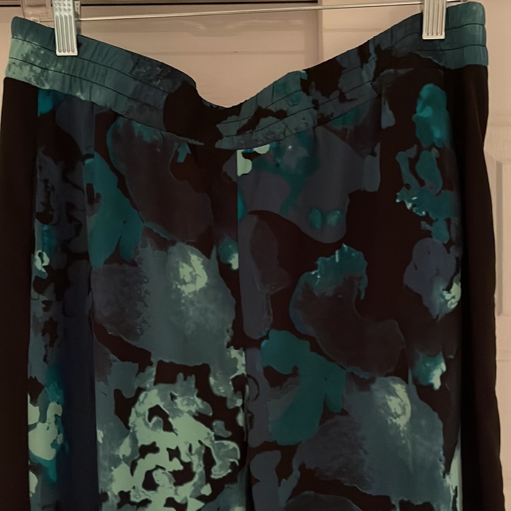 🔥 Fabletics lounge pants - Picture 2 of 7